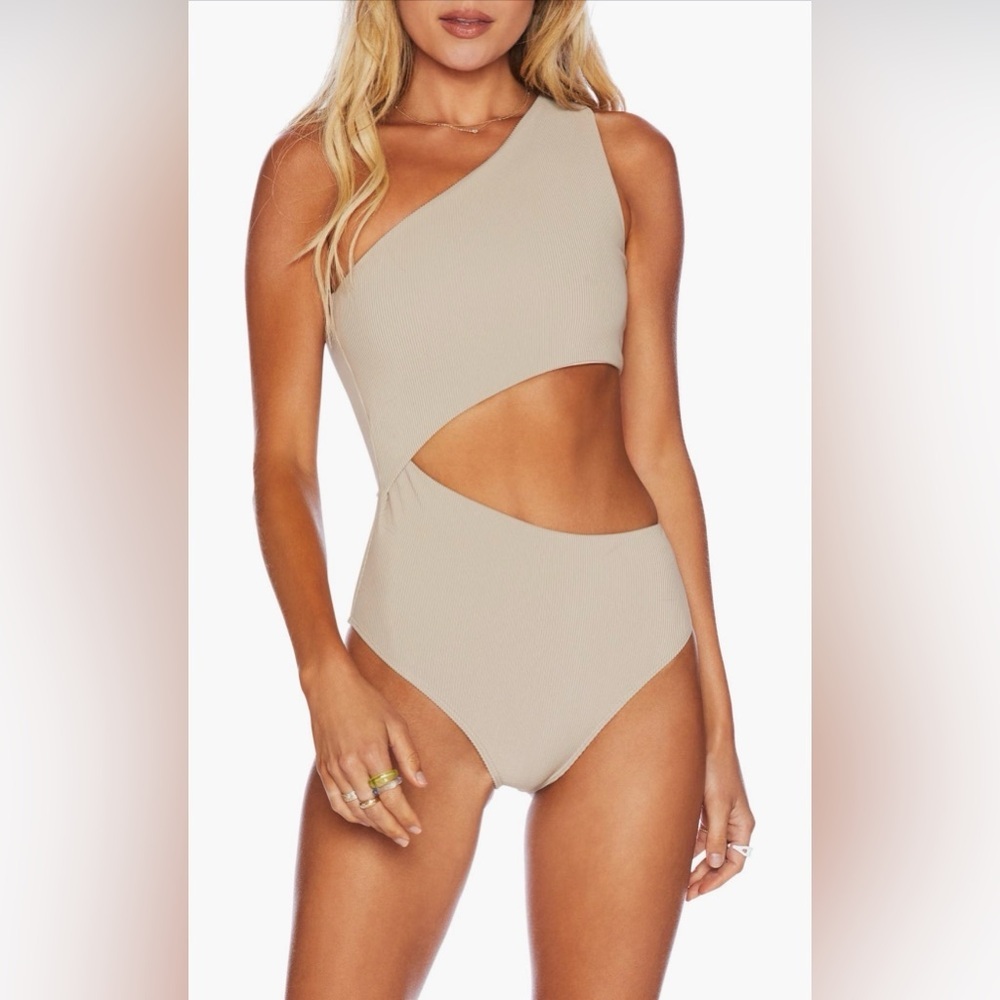 BEACH RIOT one piece- size XL